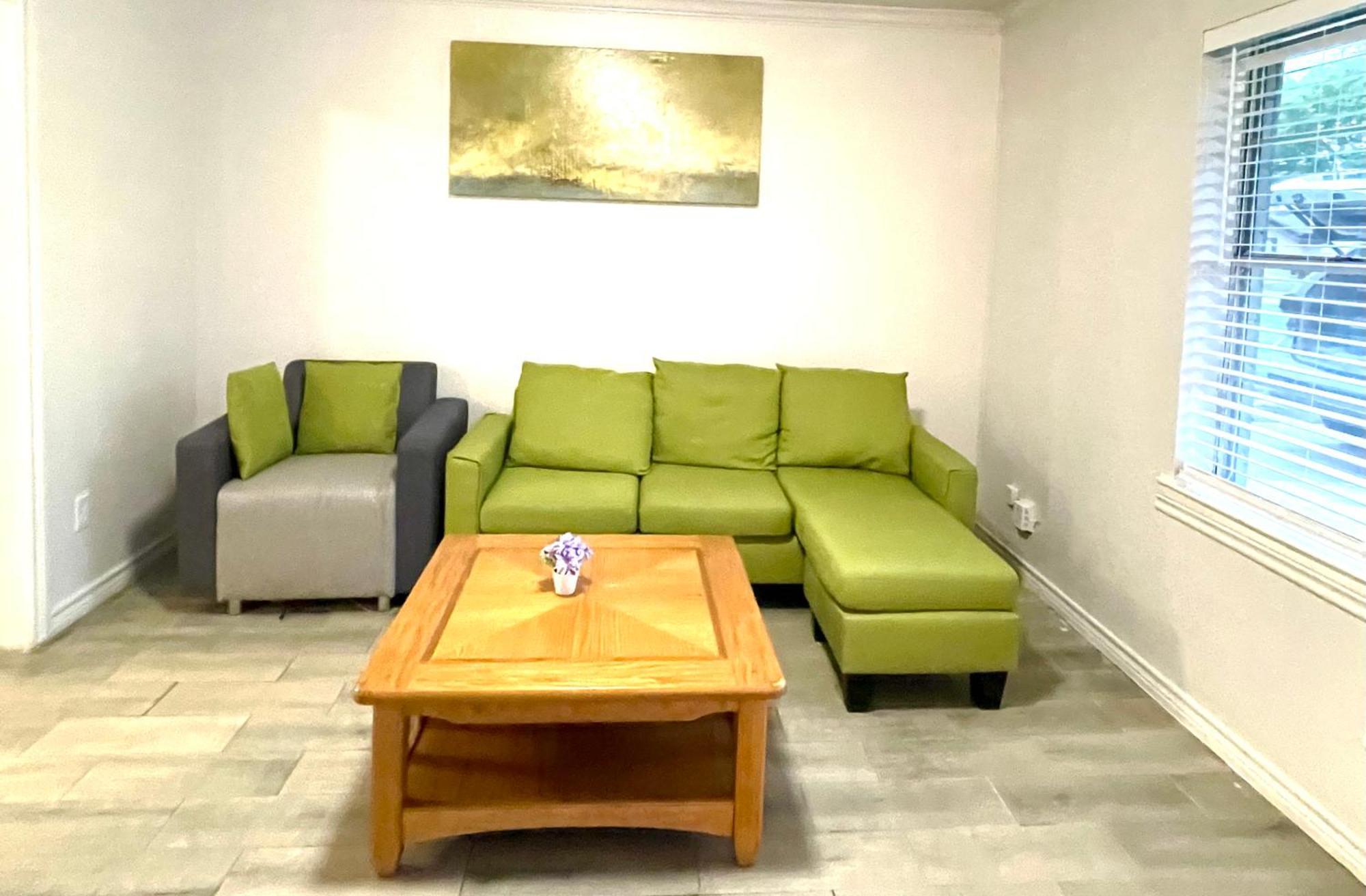 Guest house Near Downtown Dallas4 *