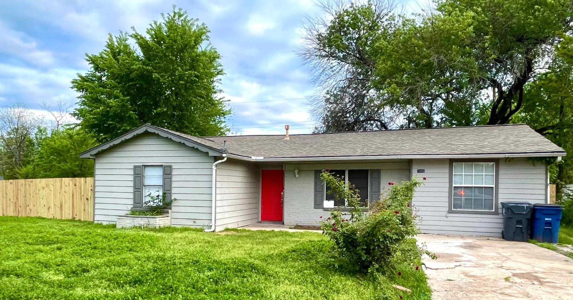 Near Downtown Dallas4 *